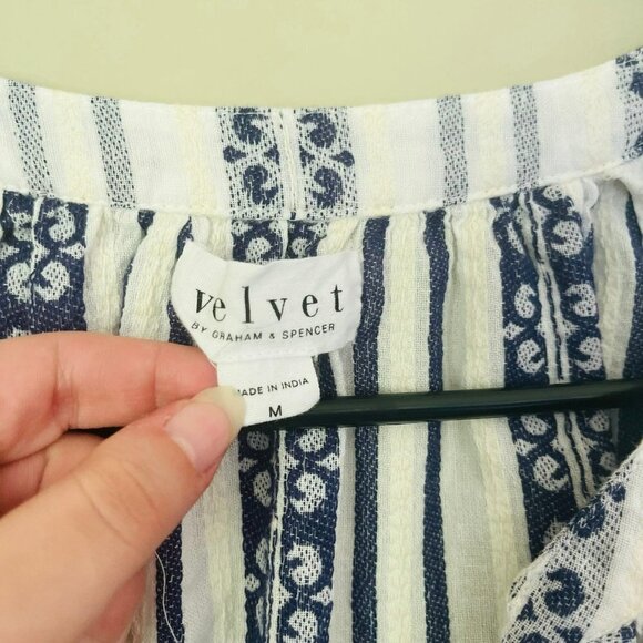 Velvet by Graham & Spencer Brandi Printed Peasant Blouse in Ocean Blue SZ M - Picture 3 of 7